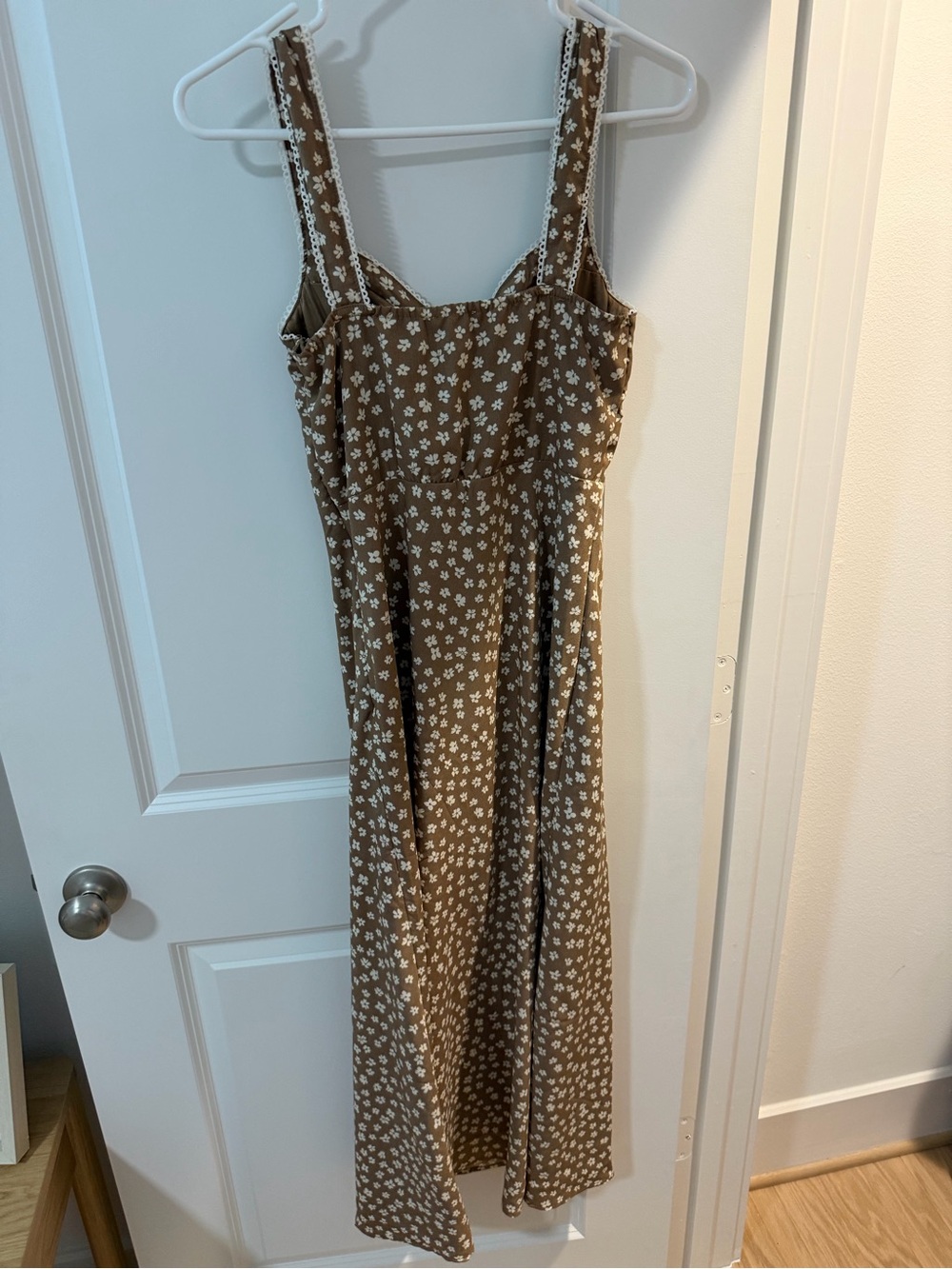 Blu Pepper Brown Floral Midi Dress with Sweetheart Bust - Picture 4 of 4